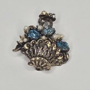 Vintage Coro Goldtone Brooch